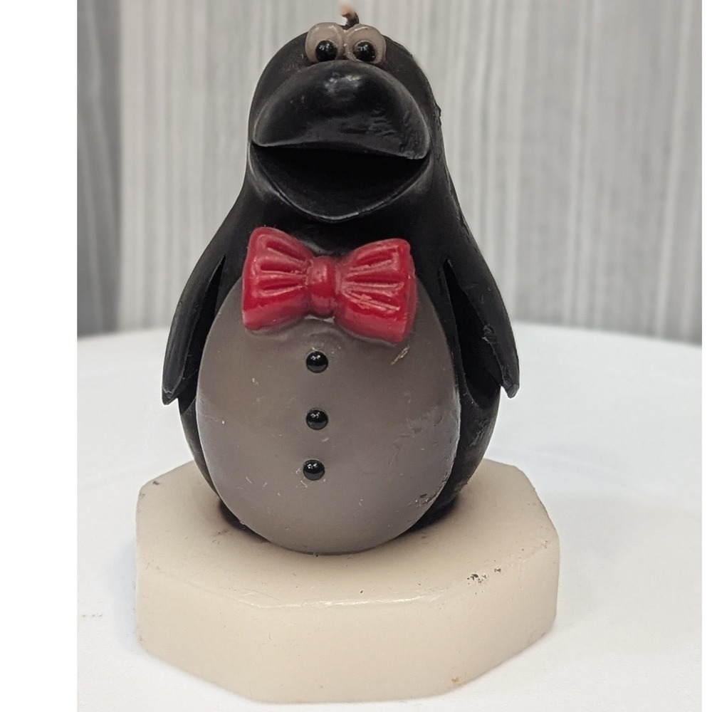 Northern Lights Vtg Wax Candle Penguin Figurine Red Bow Tie 3.5" Handcrafted USA